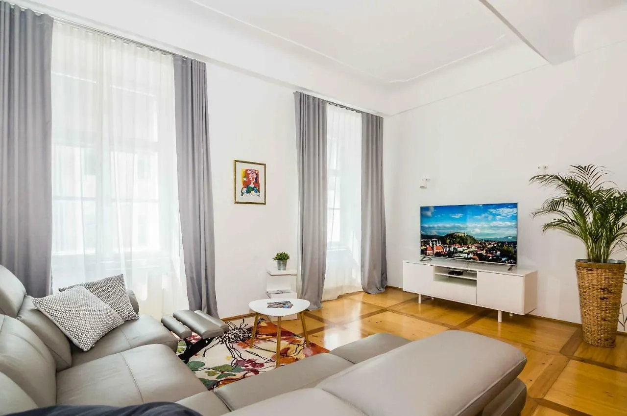 Elegant Central Apartment Ljubljana